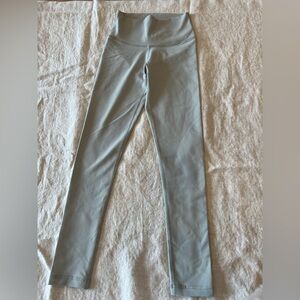Great condition, Aritzia TnaLife leggings